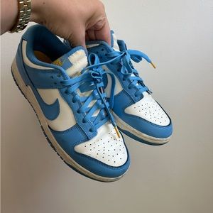 Nike dunk low UNC